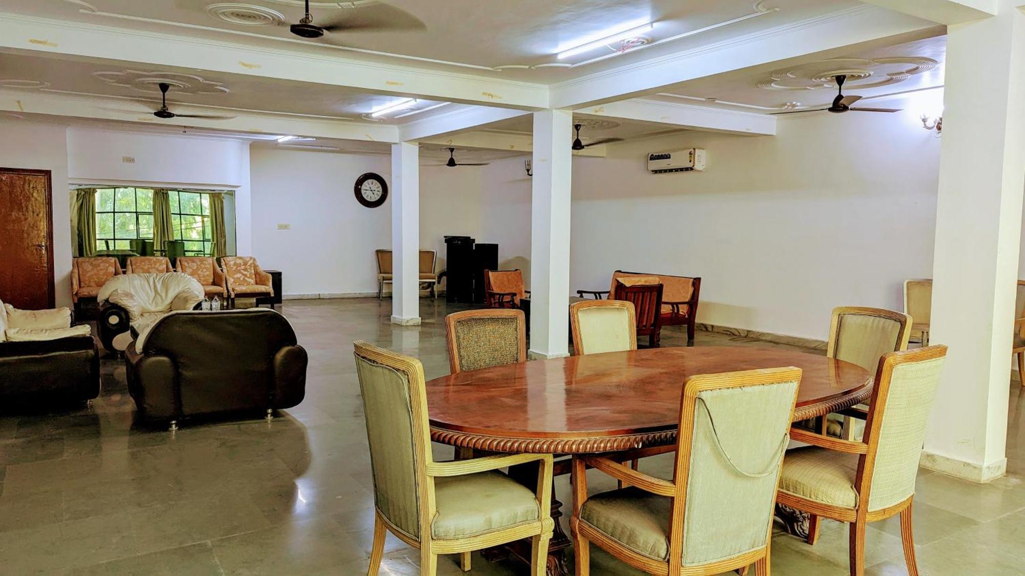 Hotel Lecston @Yashobhoomi Dwarka Sector - 25 Metro Station 德里 外观 照片
