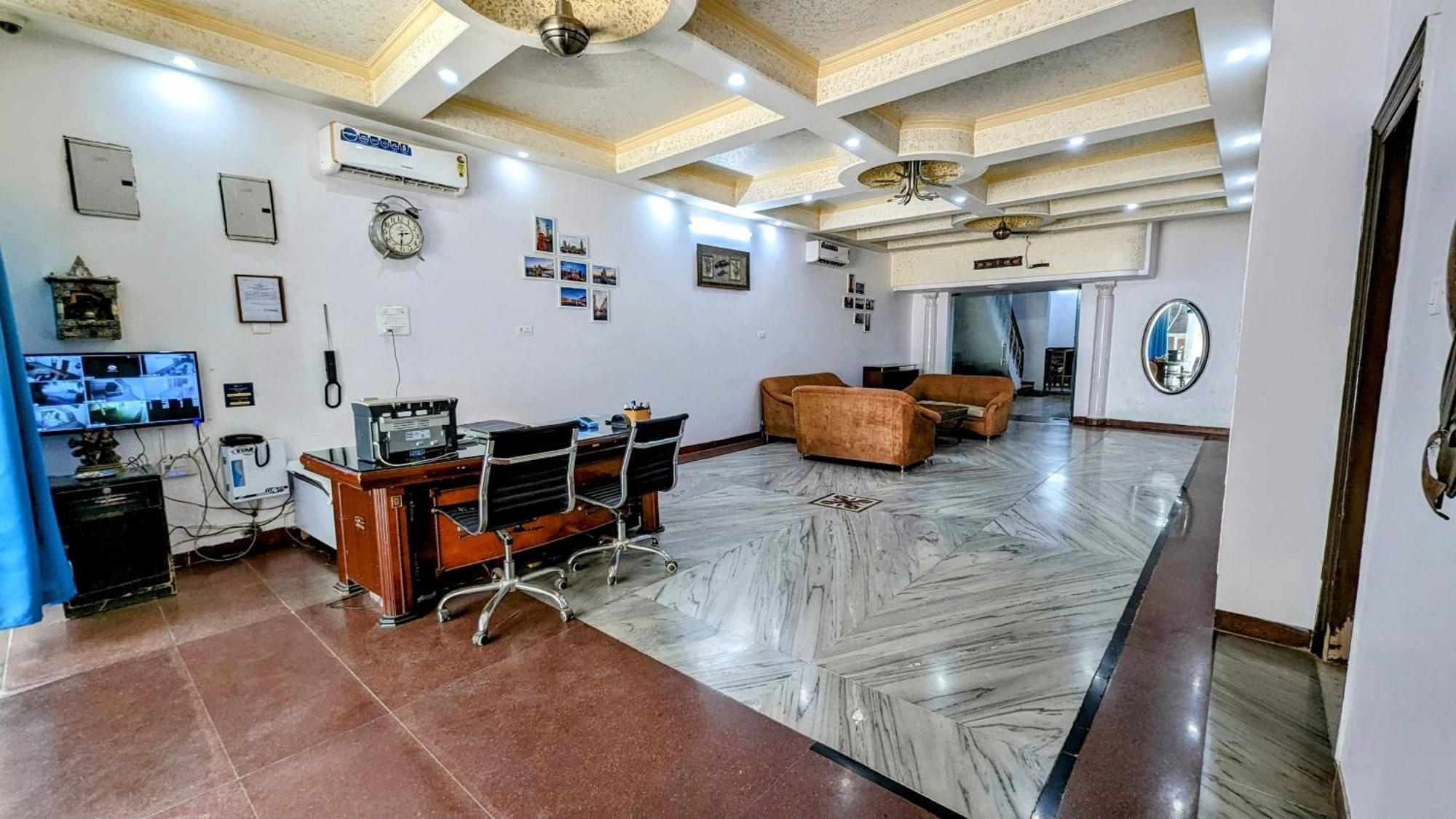 Hotel Lecston @Yashobhoomi Dwarka Sector - 25 Metro Station 德里 外观 照片