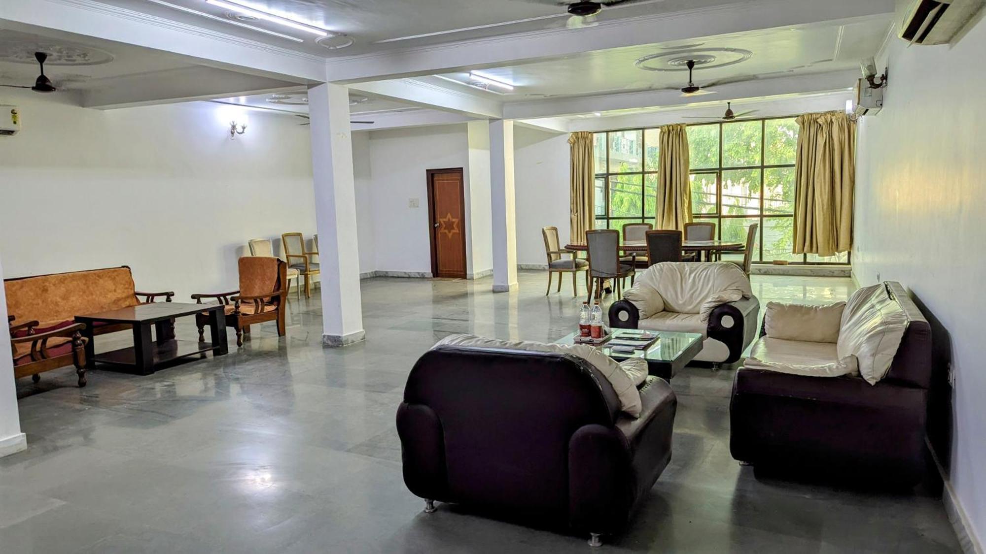 Hotel Lecston @Yashobhoomi Dwarka Sector - 25 Metro Station 德里 外观 照片
