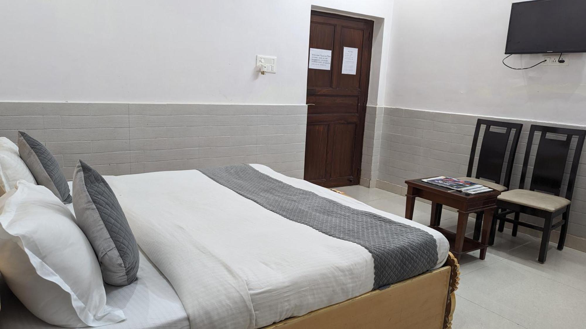 Hotel Lecston @Yashobhoomi Dwarka Sector - 25 Metro Station 德里 外观 照片