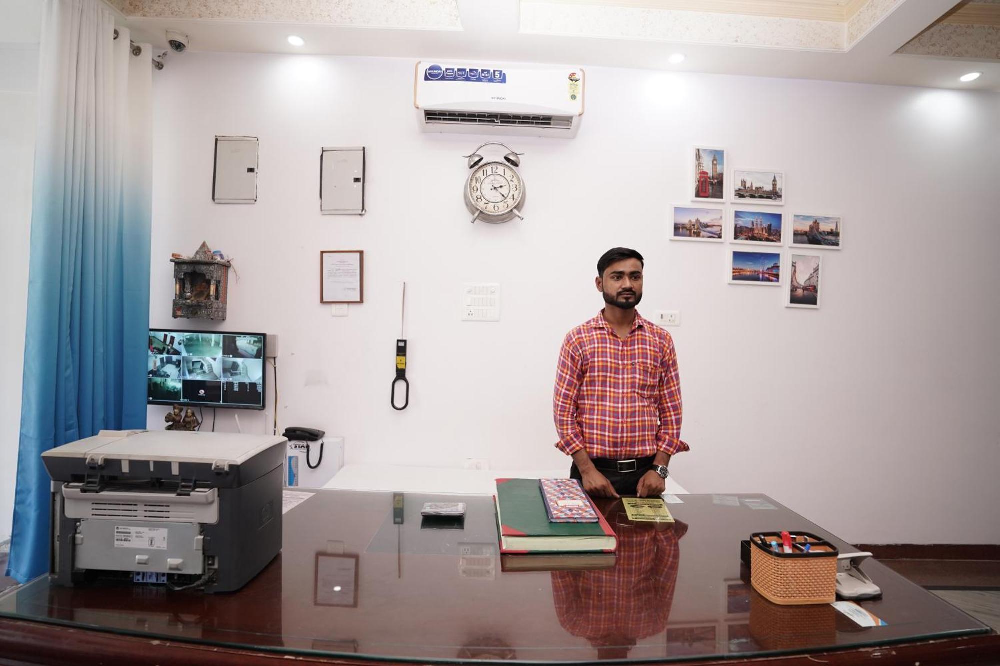 Hotel Lecston @Yashobhoomi Dwarka Sector - 25 Metro Station 德里 外观 照片