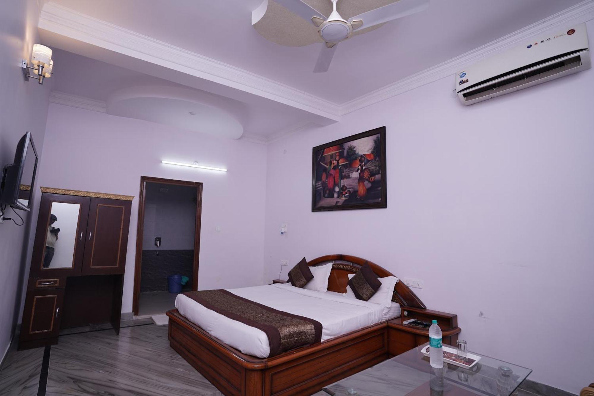 Hotel Lecston @Yashobhoomi Dwarka Sector - 25 Metro Station 德里 外观 照片