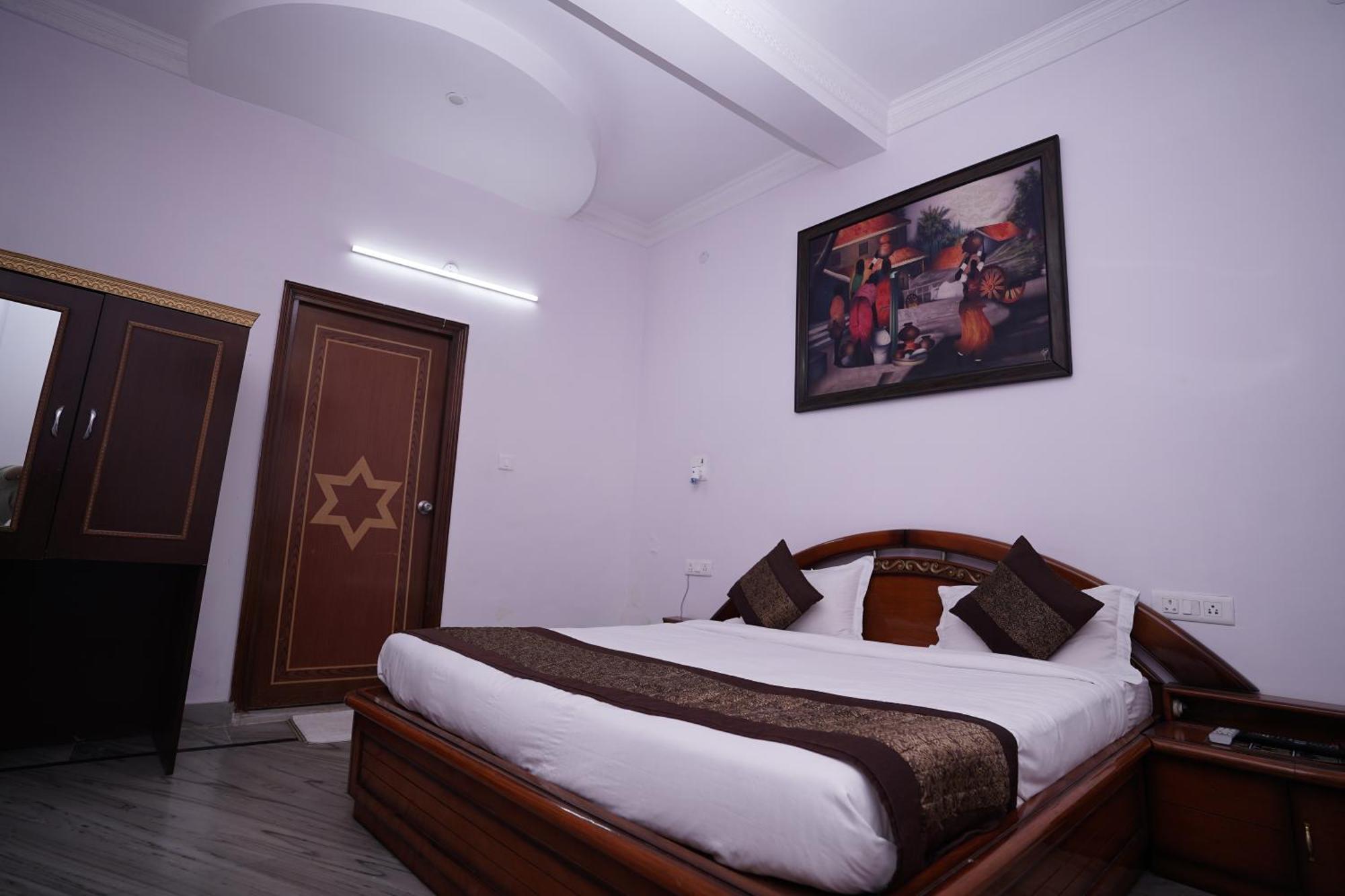 Hotel Lecston @Yashobhoomi Dwarka Sector - 25 Metro Station 德里 外观 照片