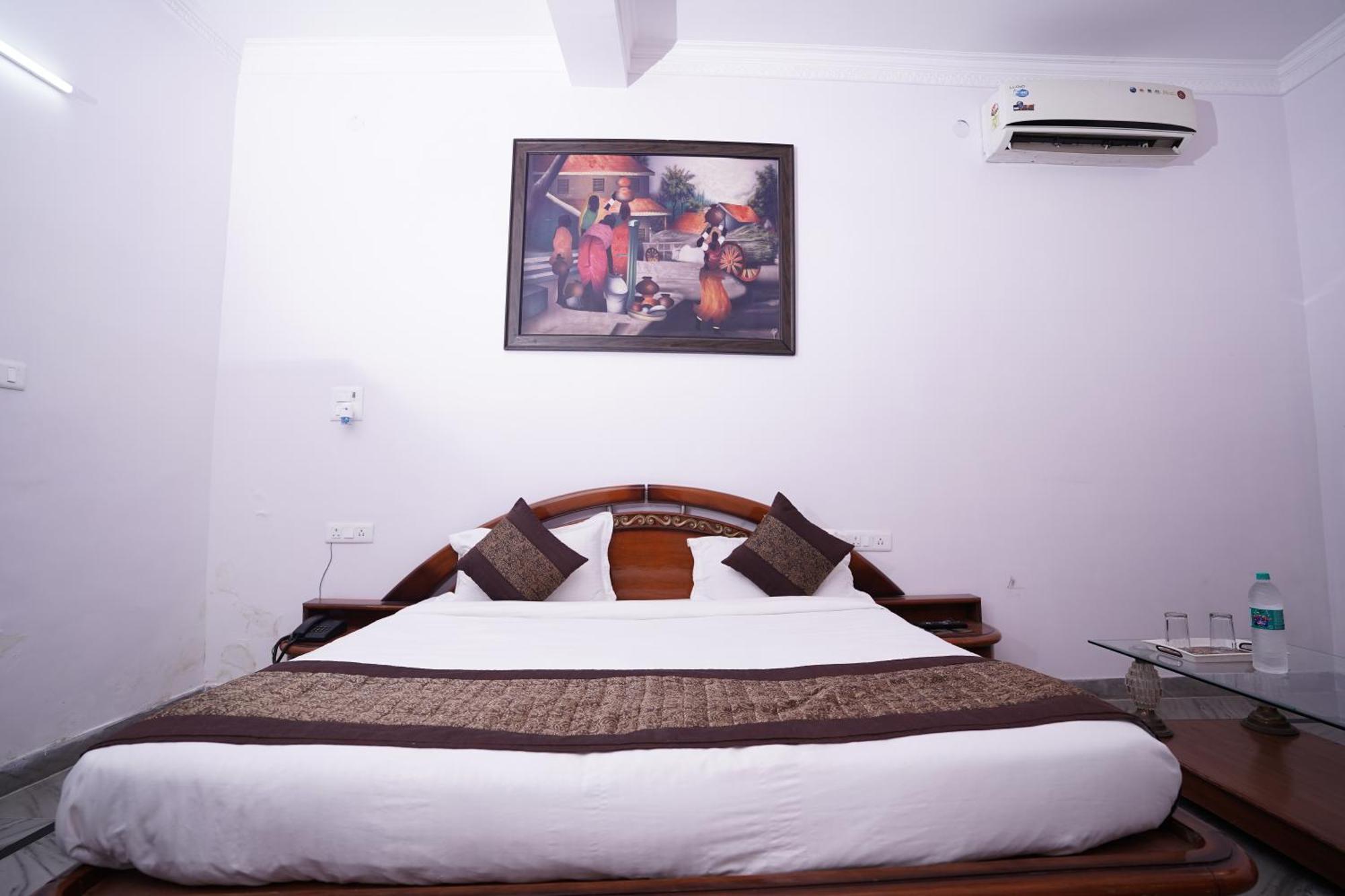 Hotel Lecston @Yashobhoomi Dwarka Sector - 25 Metro Station 德里 外观 照片